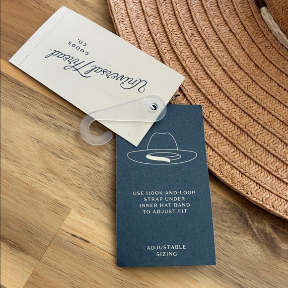 NWT Straw Hat Vaca Ready Universal Thread - Picture 3 of 5